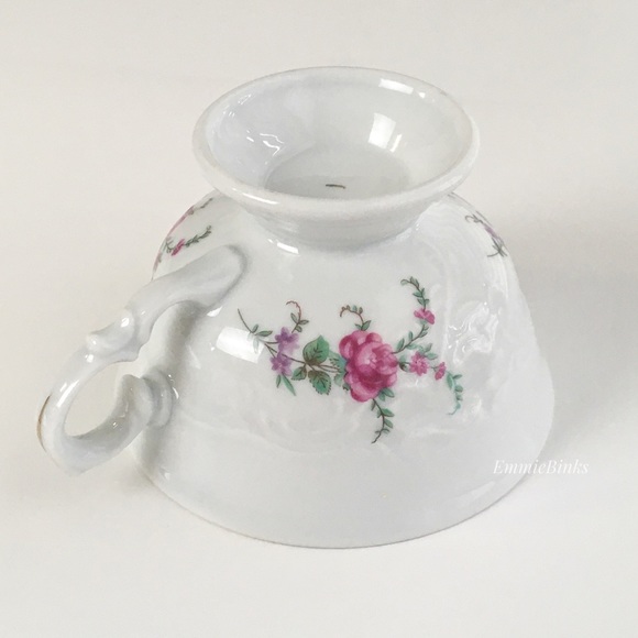 Vintage Wawel Set of 2 Footed Tea Cups / 1940’s Gold Trim Rose Garden China